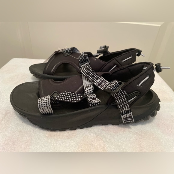 Women’s Nike Oneonta Sandal - Size 8 - Picture 3 of 8